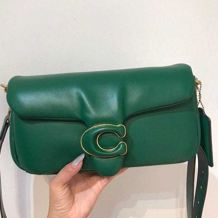 Original Coach Pillow Tabby 26 Emerald Green, Luxury, Bags & Wallets on  Carousell