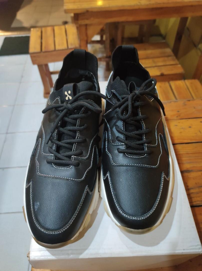 oxypair sports shoes
