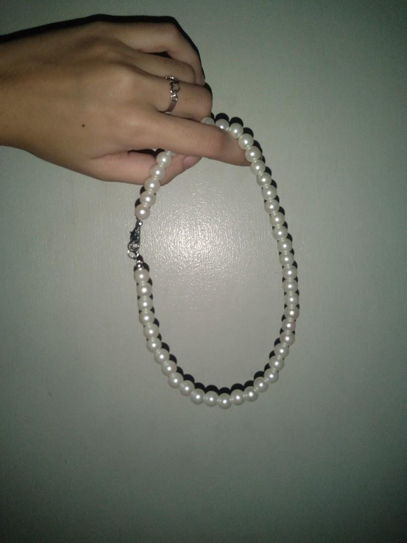 Pearl Choker (Category: Necklaces) located in Manila. Submitted by MarsLine (Listing ID 1189287098, Image 2). Description: Hand made by yours truly Never been used.