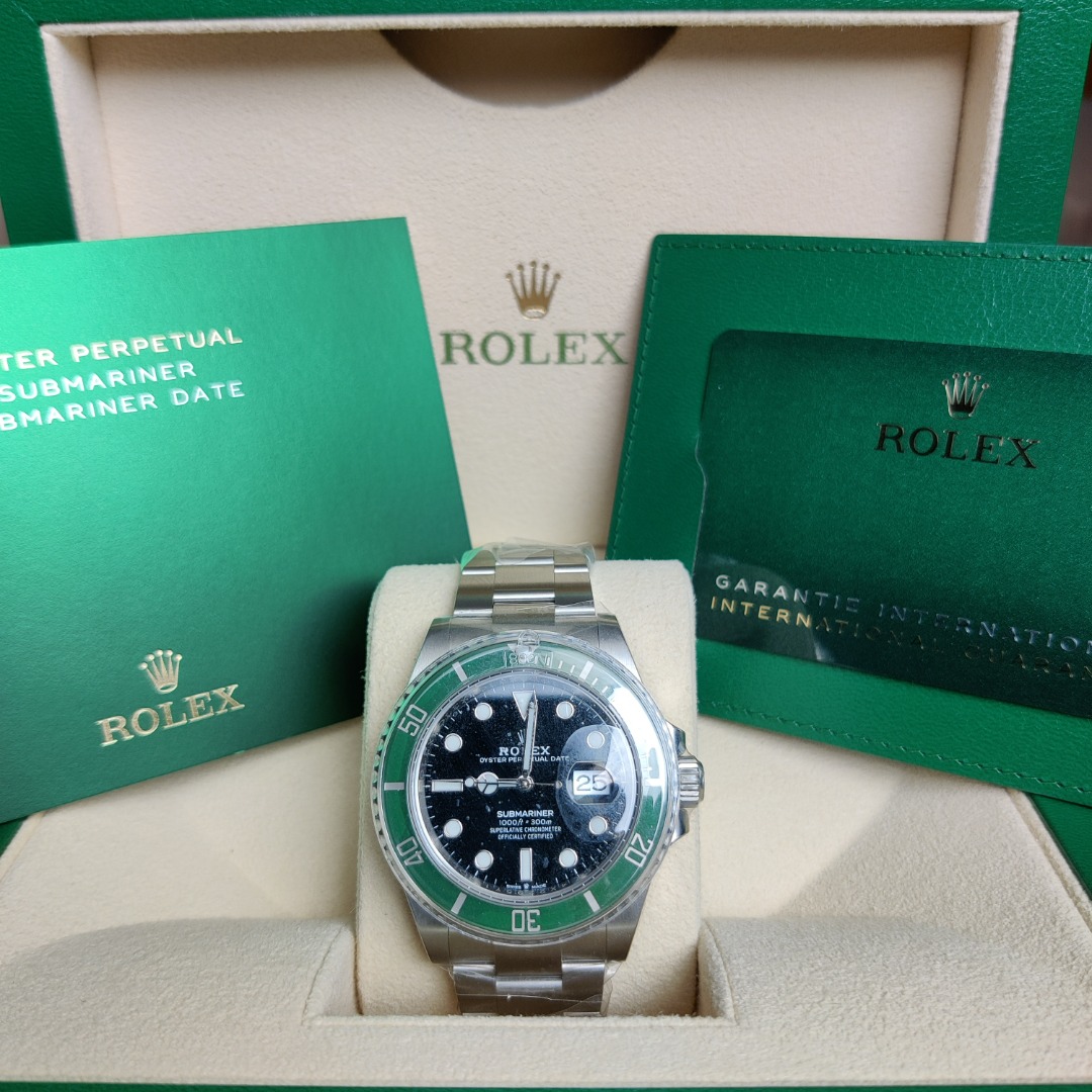 Rolex Submariner Date Starbucks 126610LV, Luxury, Watches on Carousell