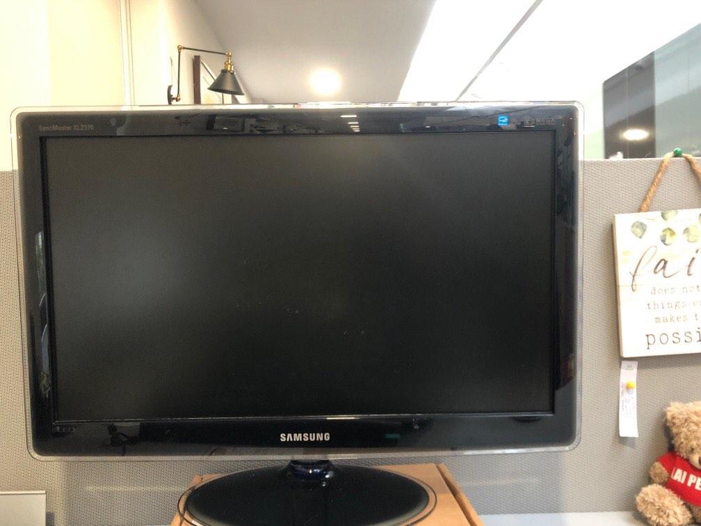 Very old monitor screen_not working_garang guni or showroom, Computers & Tech, Parts