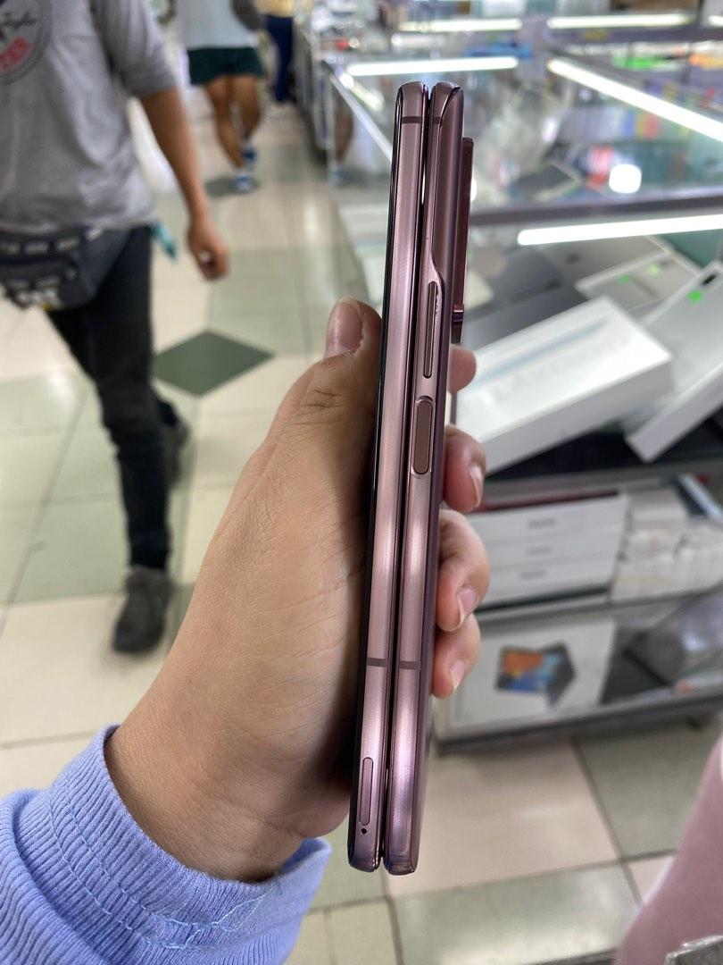 SAMSUNG ZFOLD 2 5G 12/256 OPENLINE NO ISSUE (Category: Samsung) located in Pasig City. Submitted by fairgadgetshop (Listing ID 1189309066, Image 3). Description: OPEN FOR SALE, SWAPPING OR TRADE-IN & BUYING. (RFS: BUY & SELL) Selling Preloved: SAMSUNG ZFOLD 2 5G 12/256 OPENLINE NO ISSUE ✔️10/10 Smoothness ✔️100% Original secondhand ✔️Openline ✔️Not Refurbished ✔️No hidden account ✔️No hidden issue ✔️No history of repair ✔️Test all you want before