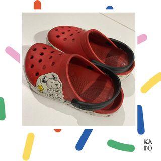 Sepatu sandal crocs C9