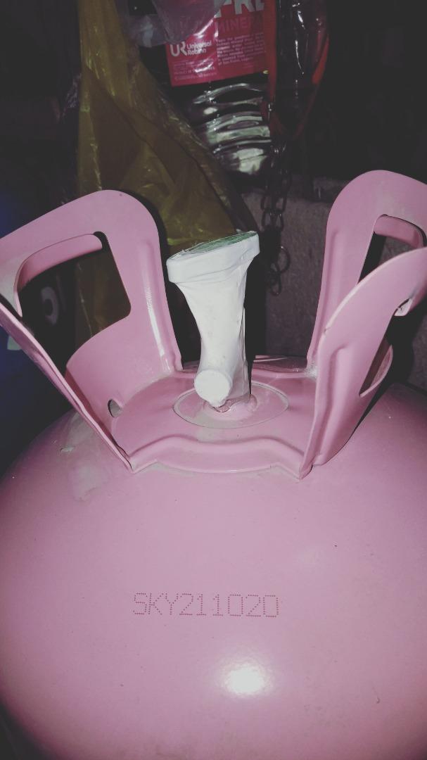 Solfron refrigerant freon tank with sealed (brand new), Commercial