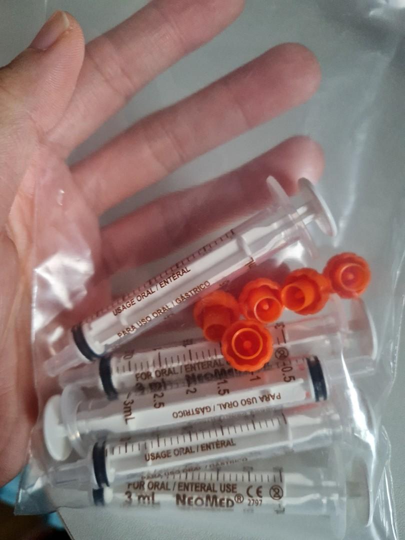 Syringe with cap for colostrum, Babies & Kids, Nursing & Feeding