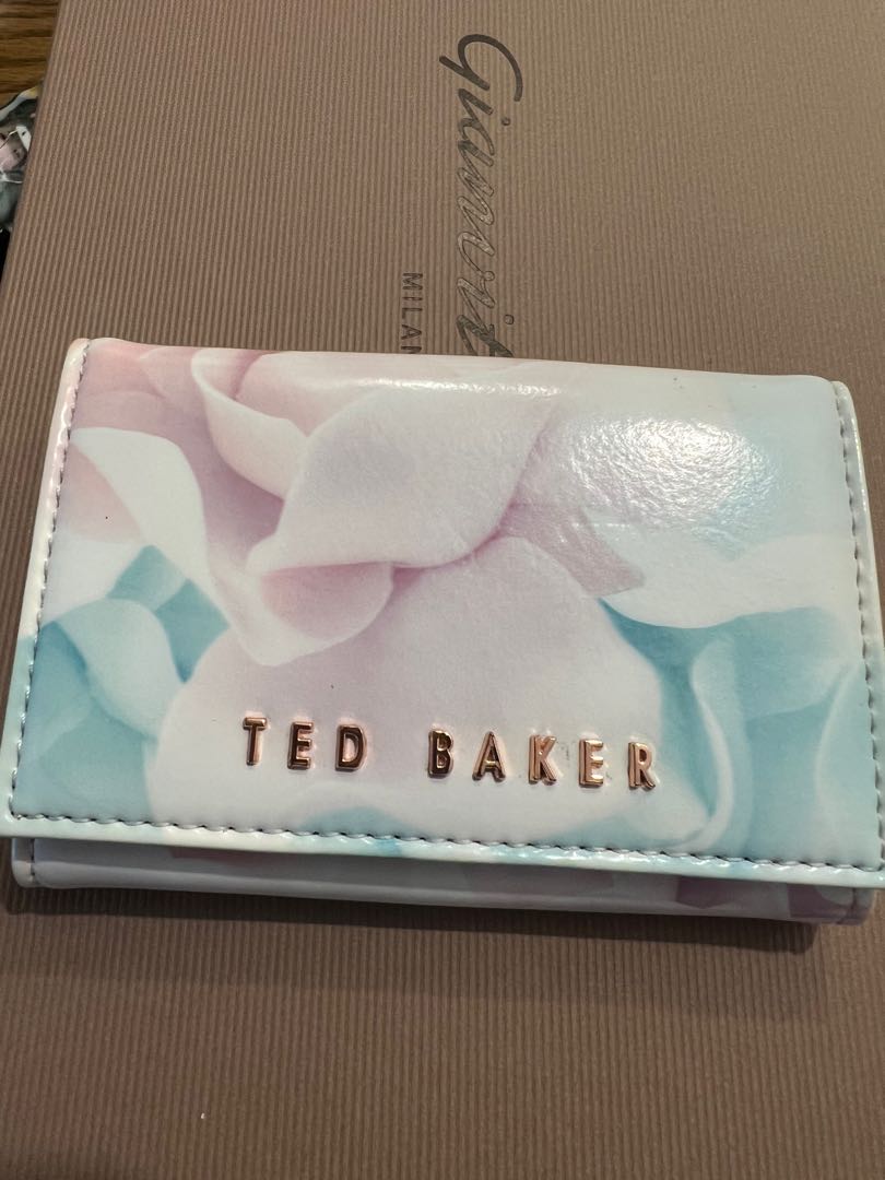 Ted Baker card holders wallet 銀包 散紙包, 女裝, 手袋及銀包, 銀包、卡片套 - Carousell