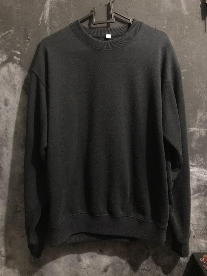 Uniqlo hot sale black sweatshirt