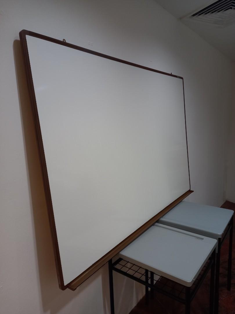 Wall mount white board, Hobbies & Toys, Stationery & Craft, Other Stationery & Craft on Carousell