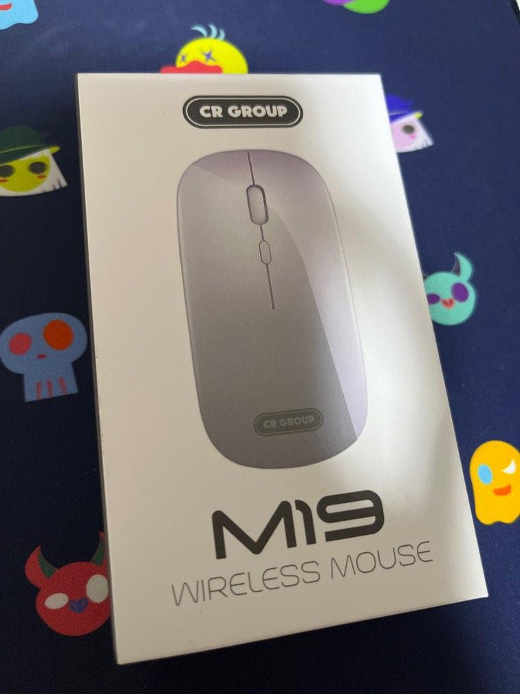 Wireless mouse (Category: Mouse & Mousepads) located in Singapore. Submitted by slowlyhurryup (Listing ID 1189206469, Image 1). Description: Wireless mouse brand new.