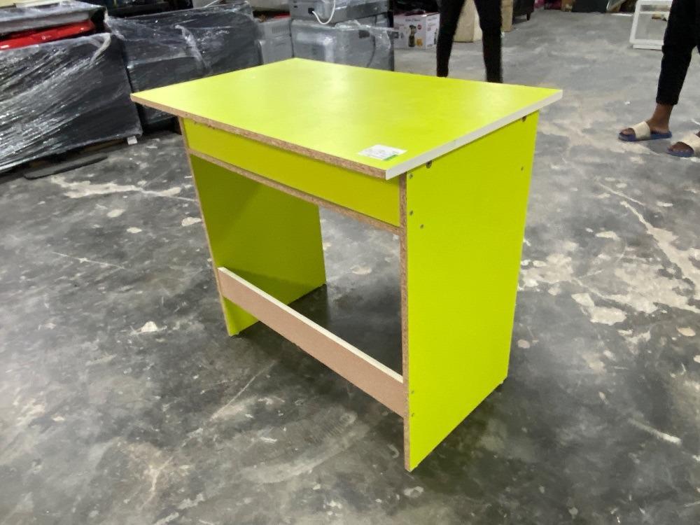 Wooden Small Office Desk Green Colour / Meja Pejabat Kayu Kecil Warna