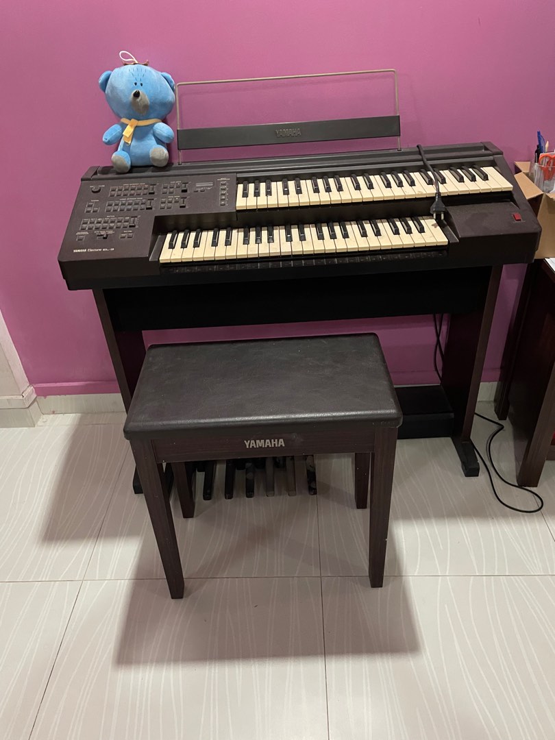 Yamaha piano for sale 400, Hobbies & Toys, Music & Media, Musical