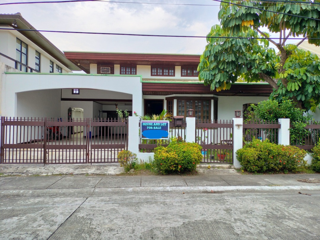 4 Bedroom 2 Storey Home For Sale in Alabang 400 Muntinlupa, Property