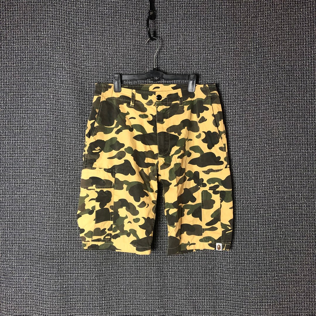 A bathing ape camo shorts top