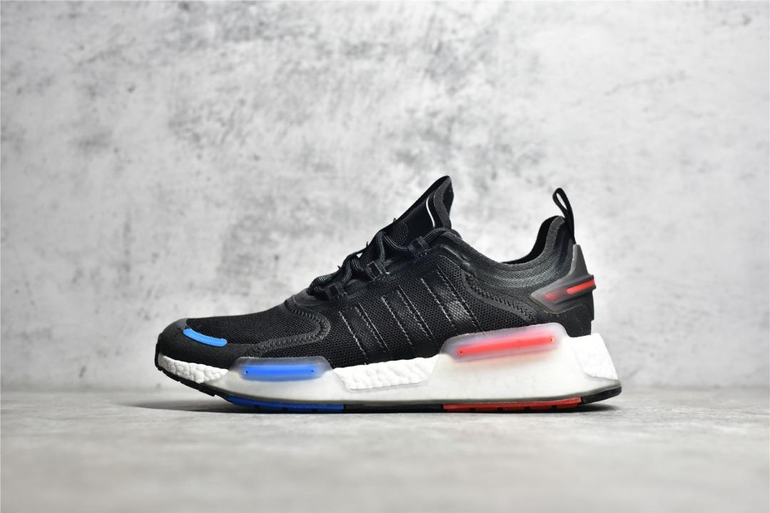 Adidas originals 2025 nmd boost