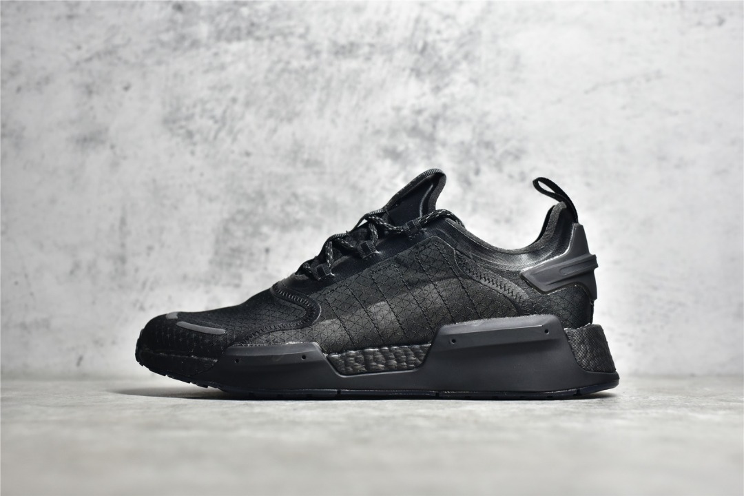 Nike shop adidas nmd