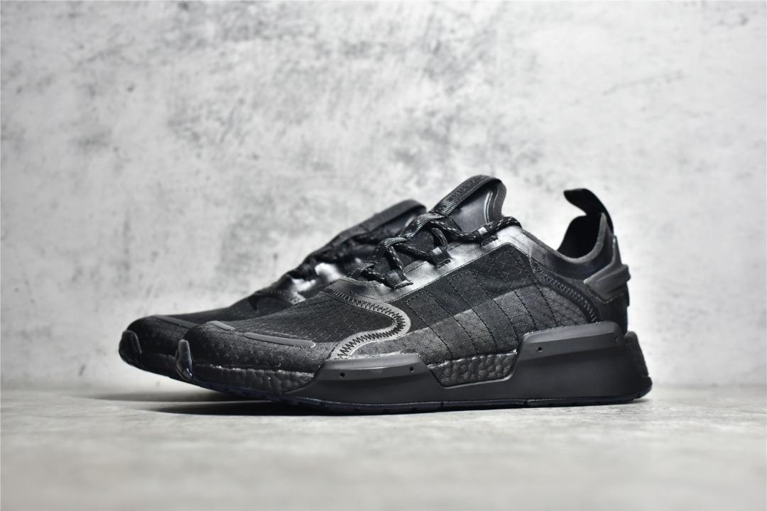 Adidas boost hotsell nmd black