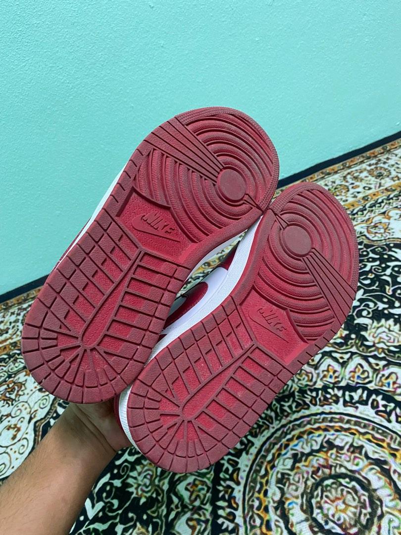 Air Jordan Gym Red, Men's Fashion, Footwear, Sneakers on Carousell