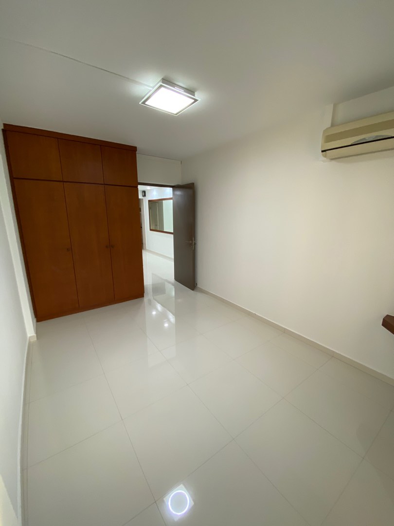 (Category: ) located in . Submitted by kavan.ng (Listing ID 1189350261, Image 1). Description: .