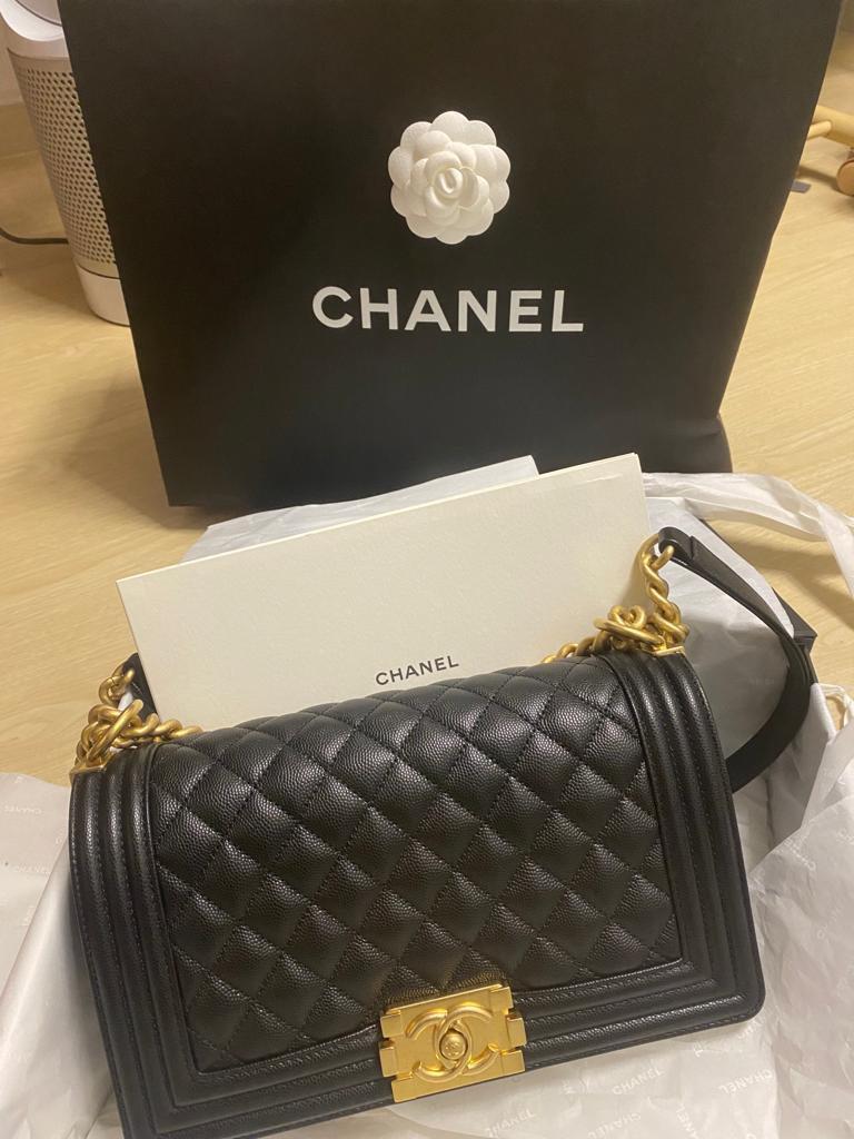 CHANEL BOY Medium (receipt 24922 Taka chanel) warranty available