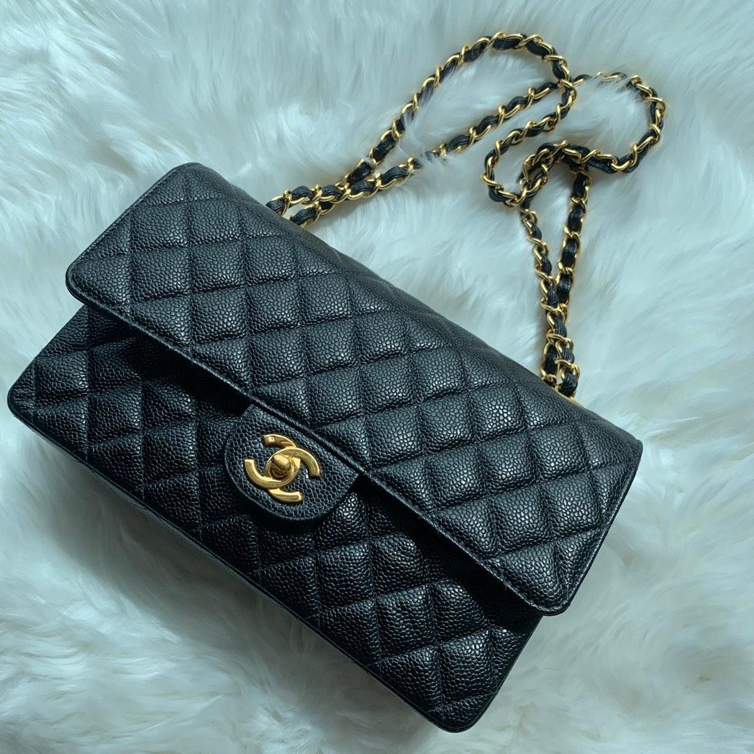 Chanel Vintage Classic Flap Medium in Caviar 24K Gold Hardware GHW, Luxury,  Bags & Wallets on Carousell