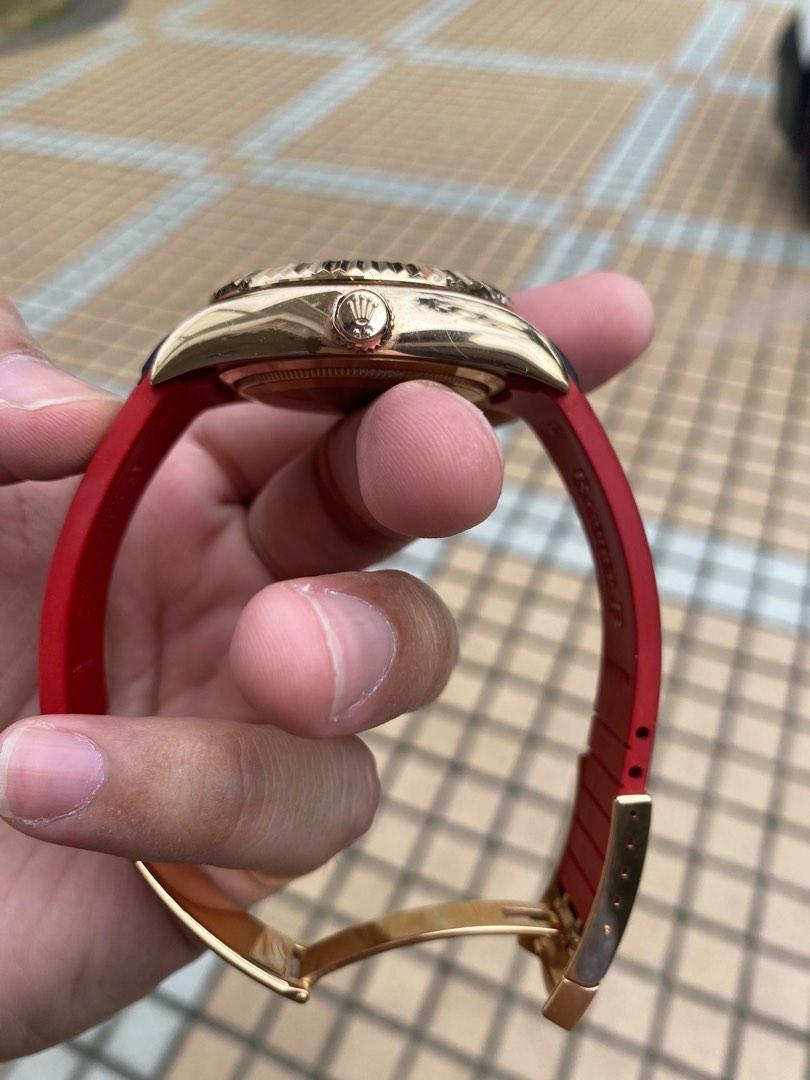 🔥SALE CHEAPEST Rolex Skydweller Rose Gold Chocolate dial 326135 (Category: Watches) located in Singapore. Submitted by millenniumtime (Listing ID 1189424806, Image 3). Description: Hi for sale is a beauiful Rolex Sky Dweller in solid rose gold. Ref 326135 Rolex’s most complicated sports watch, in the most desirable chocolate dial. Classy watch that is extremely technically competent Comes with a free rubber b strap. Original strap basically unwo