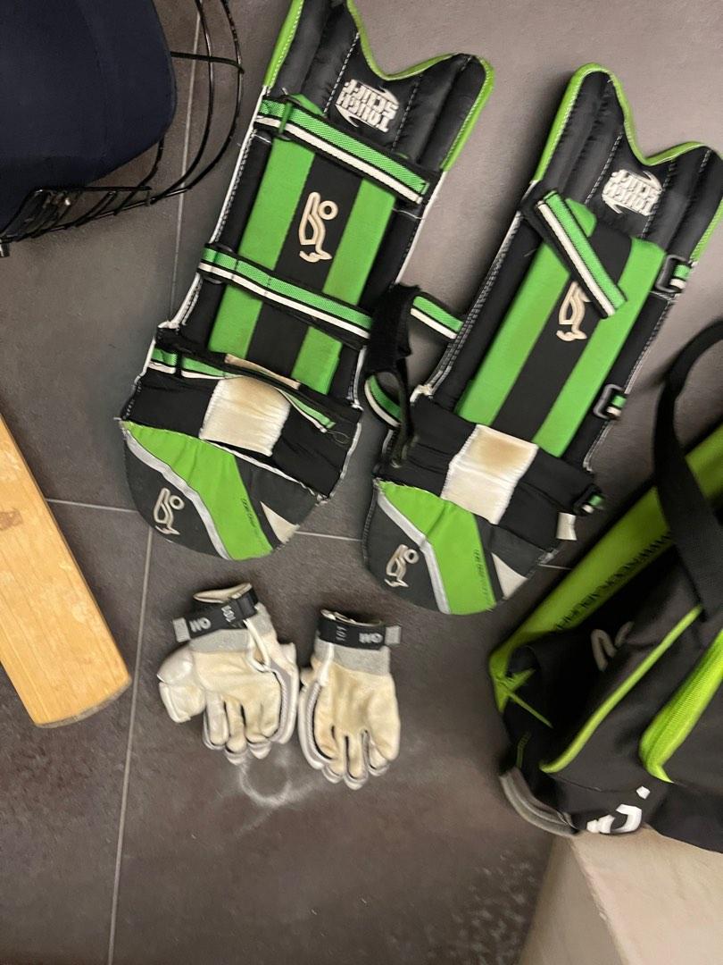 Children’s Cricket Set (Bat, helmet, pads, & bag), Sports Equipment