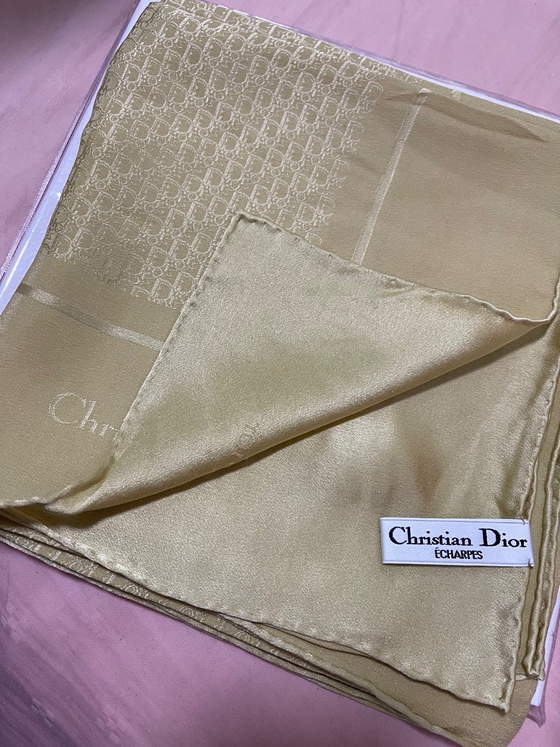 Silk scarf Christian Dior Gold in Silk - 35640423
