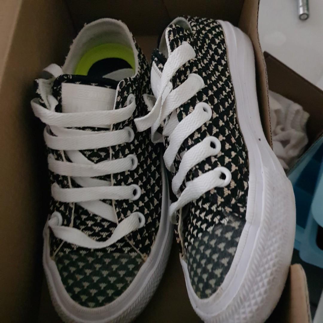 CONVERSE KIDS SIZE 11 CANVAS SHOES Babies Kids Babies Kids