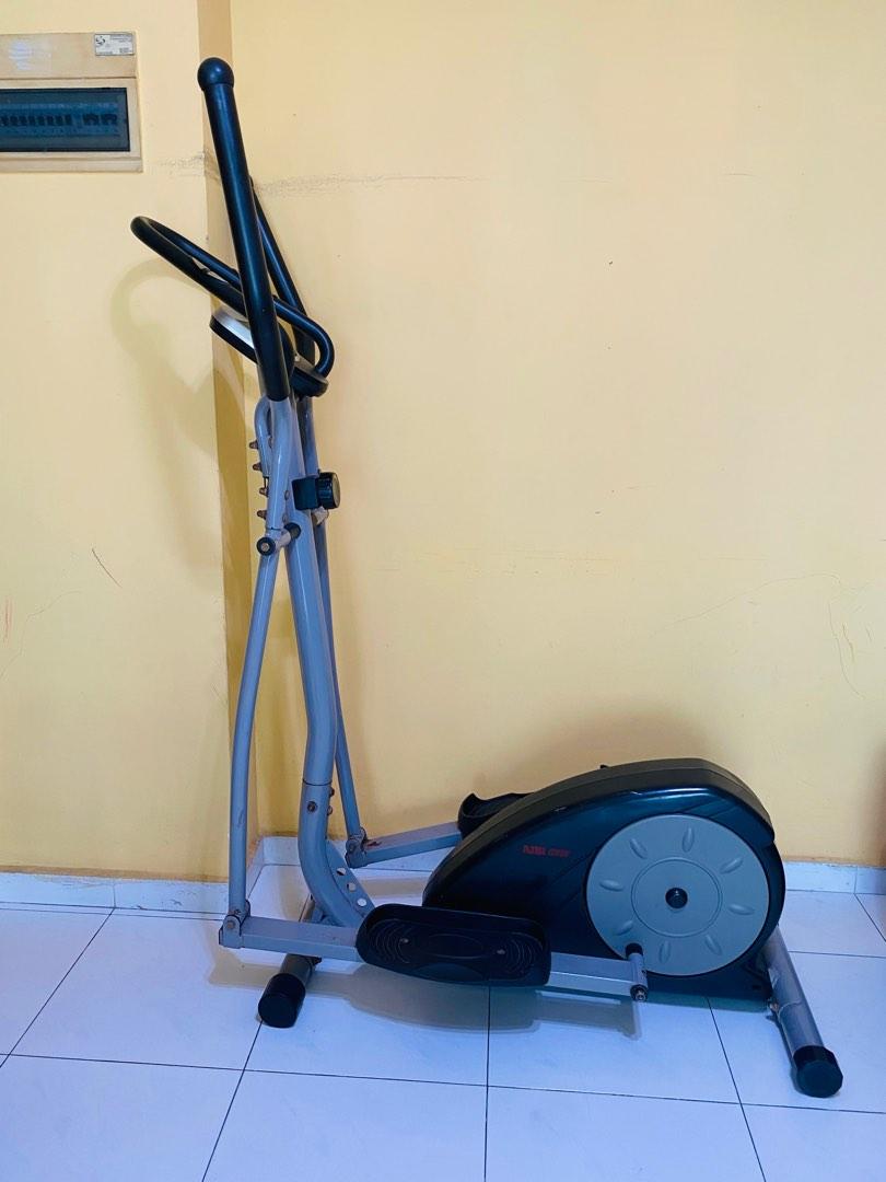 Cross Trainer, Sports Equipment, Exercise & Fitness, Cardio & Fitness