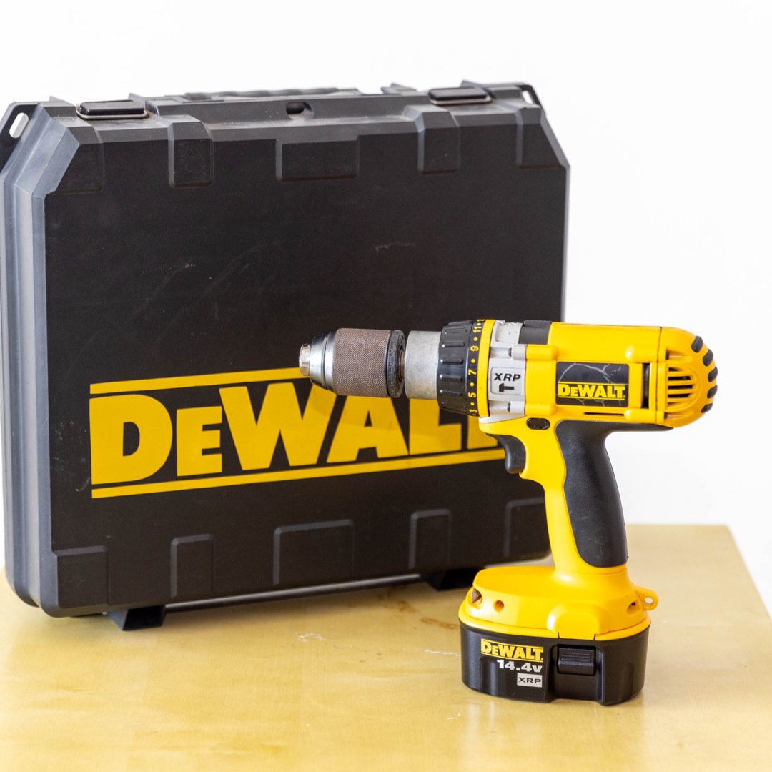 Dewalt hammer drill, Furniture & Home Living, Home Improvement