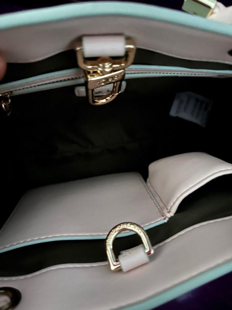 Duck Dahlia bag honeydew, Women's Fashion, Bags & Wallets, Crossbody