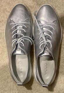 ECCO size 38 as new leather silver sneakers