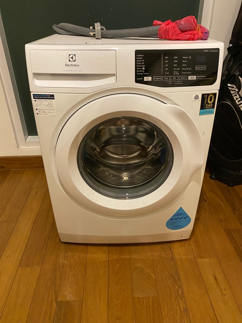 Electrolux 7.5kg UltimateCare 500 Washing Machine EWF7525EQWA, TV