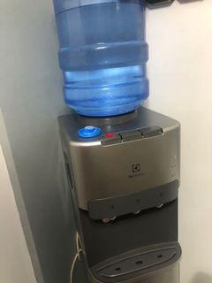 For sale!! Water dispenser electrolux brand