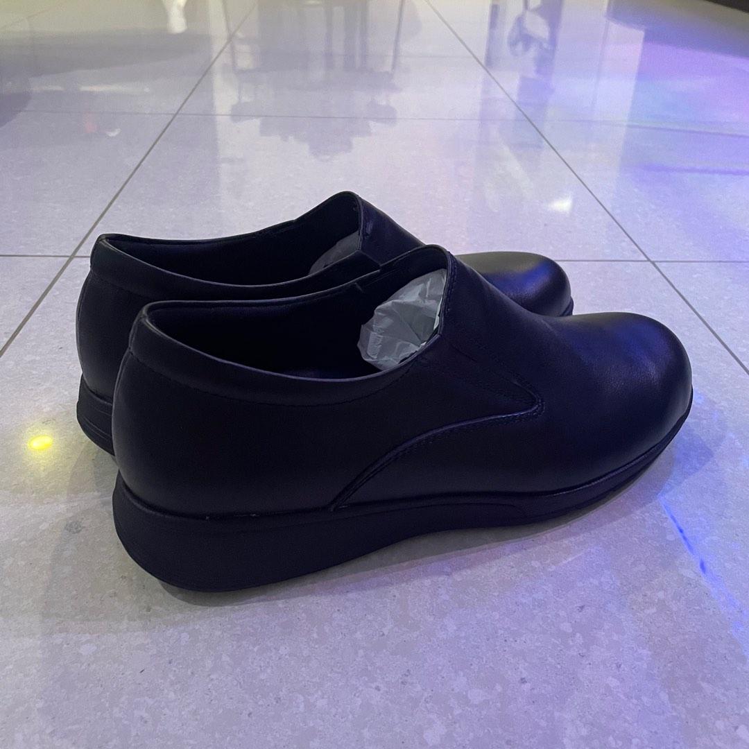 Cheap water sales resistant shoes