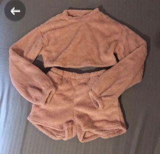 Furry lounge set in Pink