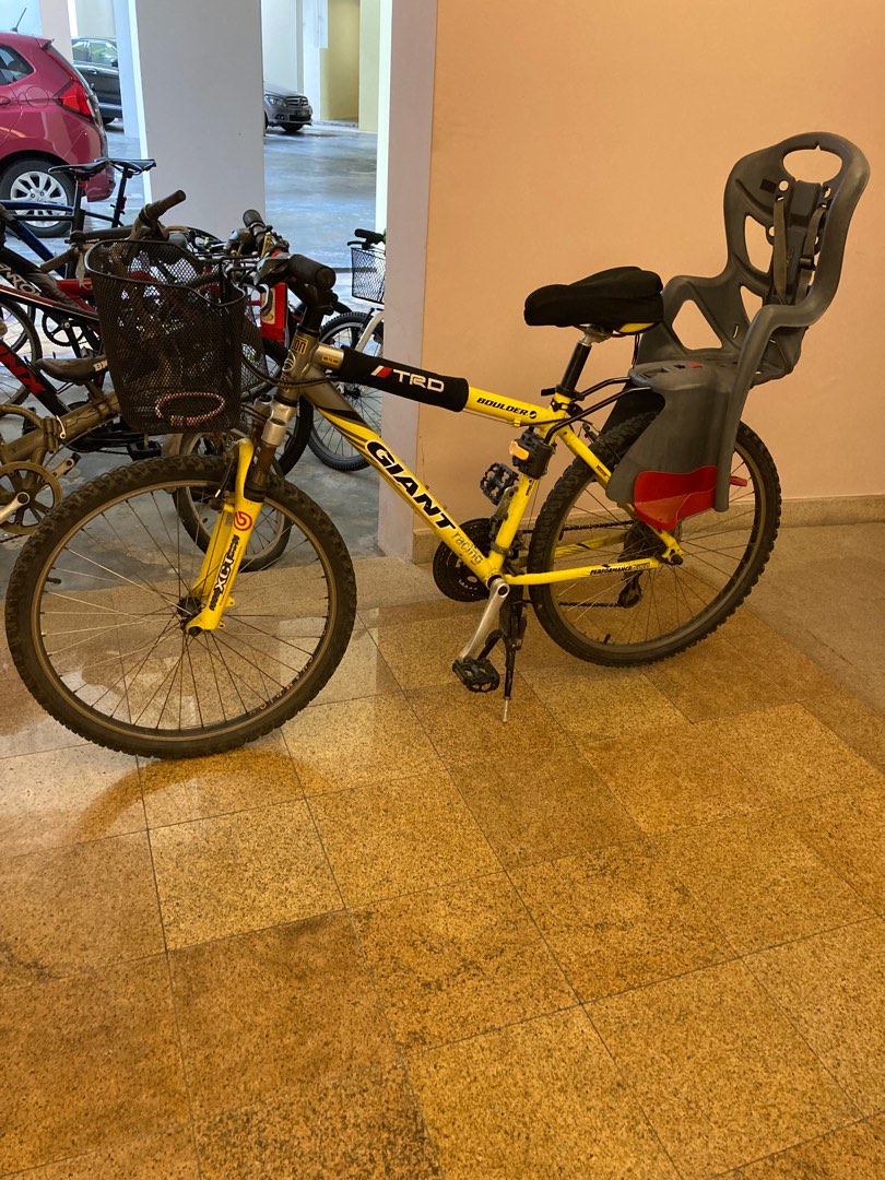 Giant boulder mountain bike, Sports Equipment, Bicycles & Parts