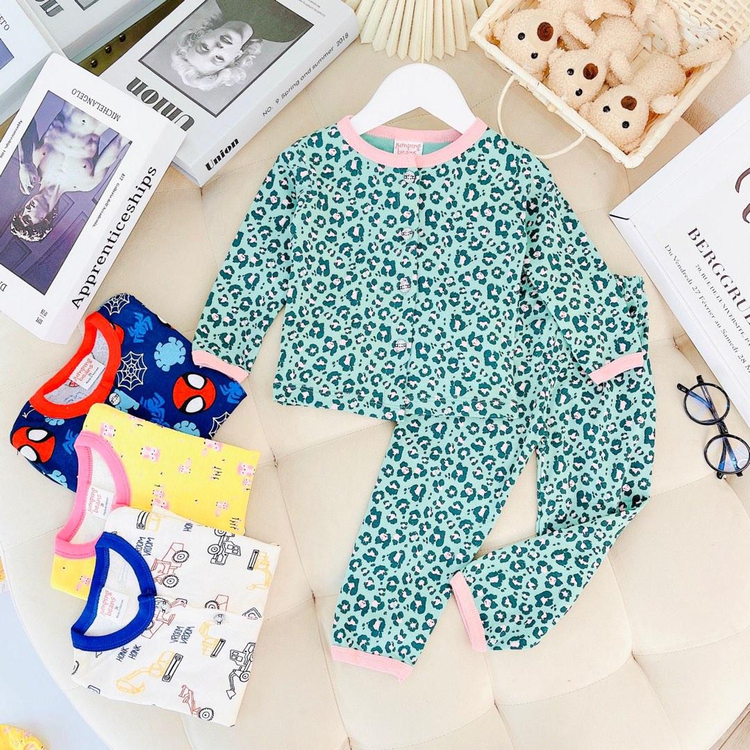 Jumping Bean Button Pyjamas (Category: Babies & Kids Fashion) located in Singapore. Submitted by _MINREEN (Listing ID 1189440105, Image 7). Description: Jumping bean button PJ🧸💤 Price : $8 /set Sizes : 3T - 7T 3T : 1 years old 4T : 2 years old 5T : 3 years old 6T : 4 years old 7T : 5 years old Happy Shopping 🛍.