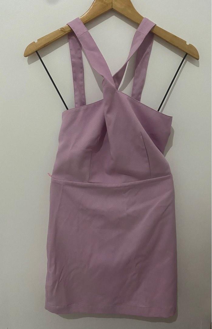 Karimadon Semi-Formal Halter Dress (Category: Dresses) located in Manila. Submitted by mdcart (Listing ID 1189456919, Image 1). Description: Used once for graduation Semi-formal dress. Perfect for special occasions like graduation, oath taking, birthday parties or meeting. Large on tag but best fits medium. .