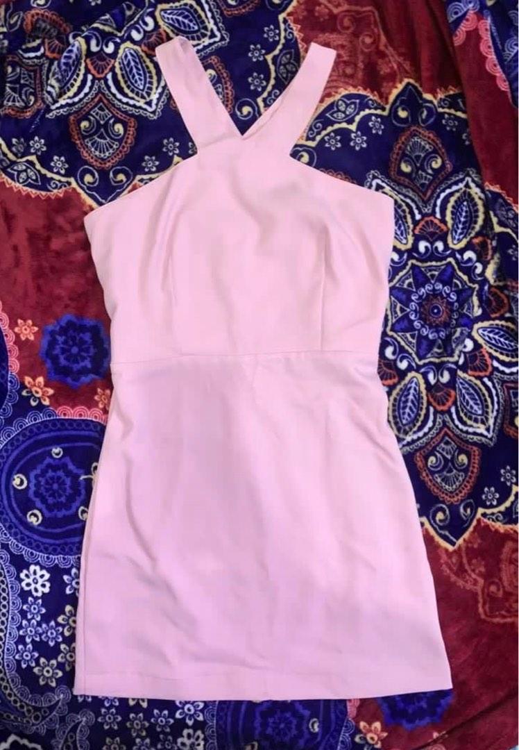 Karimadon Semi-Formal Halter Dress (Category: Dresses) located in Manila. Submitted by mdcart (Listing ID 1189456919, Image 2). Description: Used once for graduation Semi-formal dress. Perfect for special occasions like graduation, oath taking, birthday parties or meeting. Large on tag but best fits medium. .