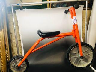 Kinder vehicle balance bike