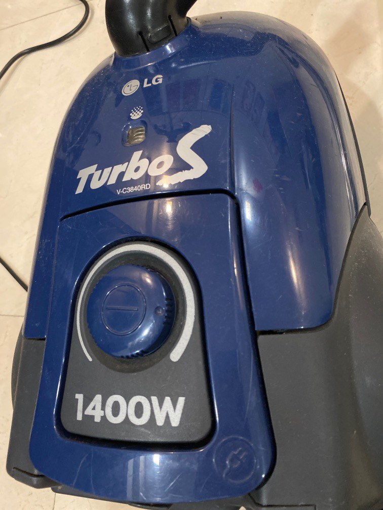 LG vacuum cleaner, TV & Home Appliances, Vacuum Cleaner & Housekeeping on Carousell