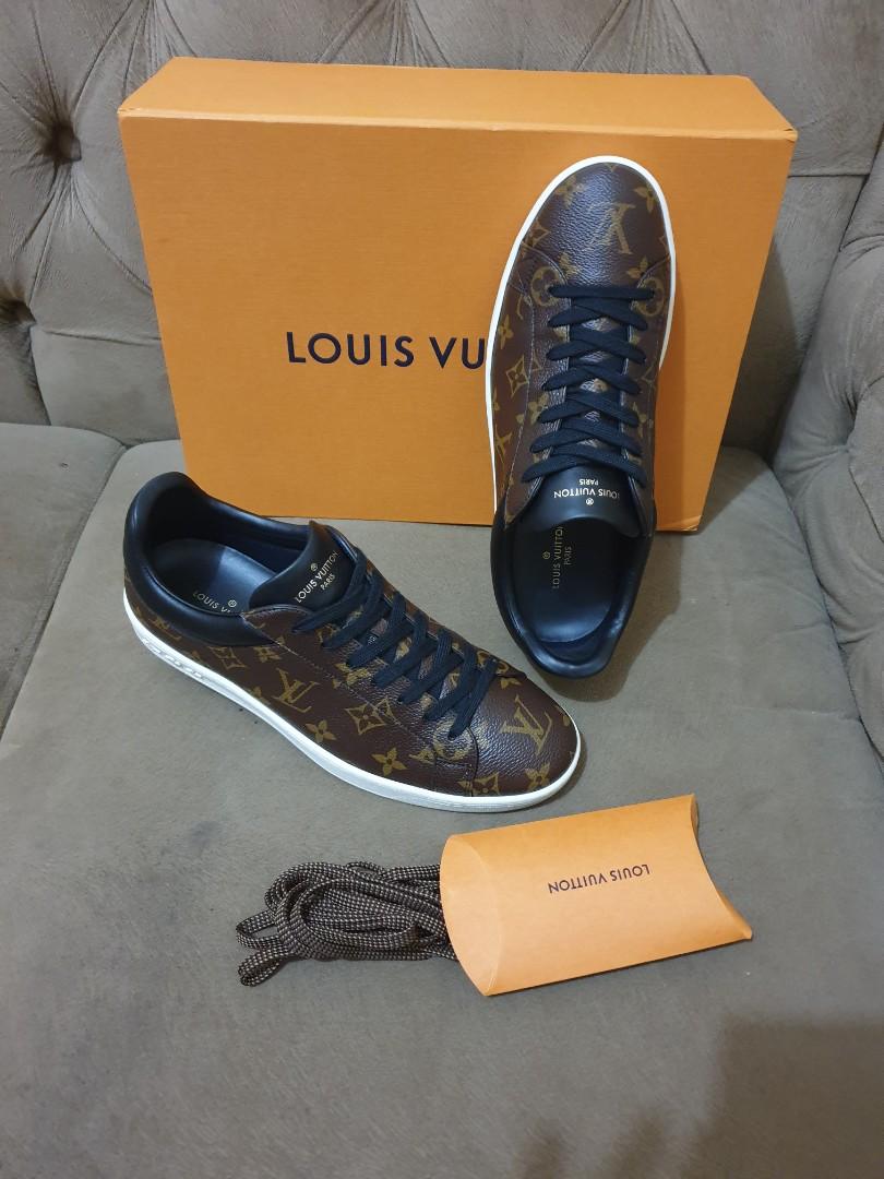 Sepatu Louis Vuitton Size 41 paris - Fashion Pria - 862733660