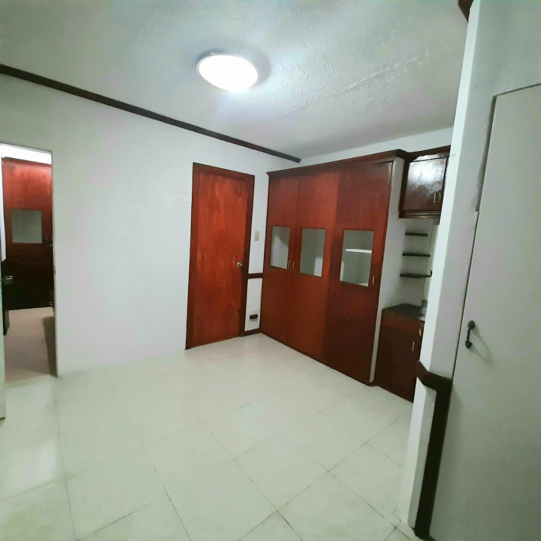MAKATI near BGC "2 Houses in one Lot" for sale House & Lot propery