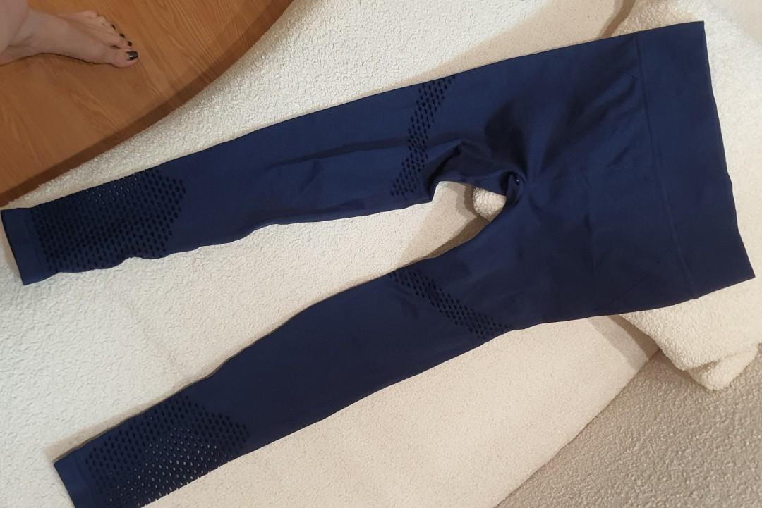 Navy blue workout Tights, Women's Fashion, Activewear on Carousell