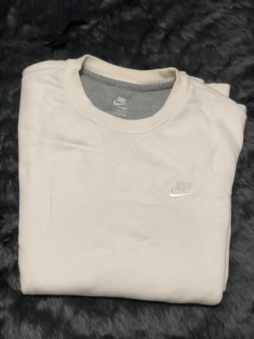 Nike sweater, Men's Fashion, Coats 