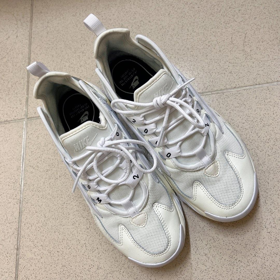 nike zoom 2000 womens