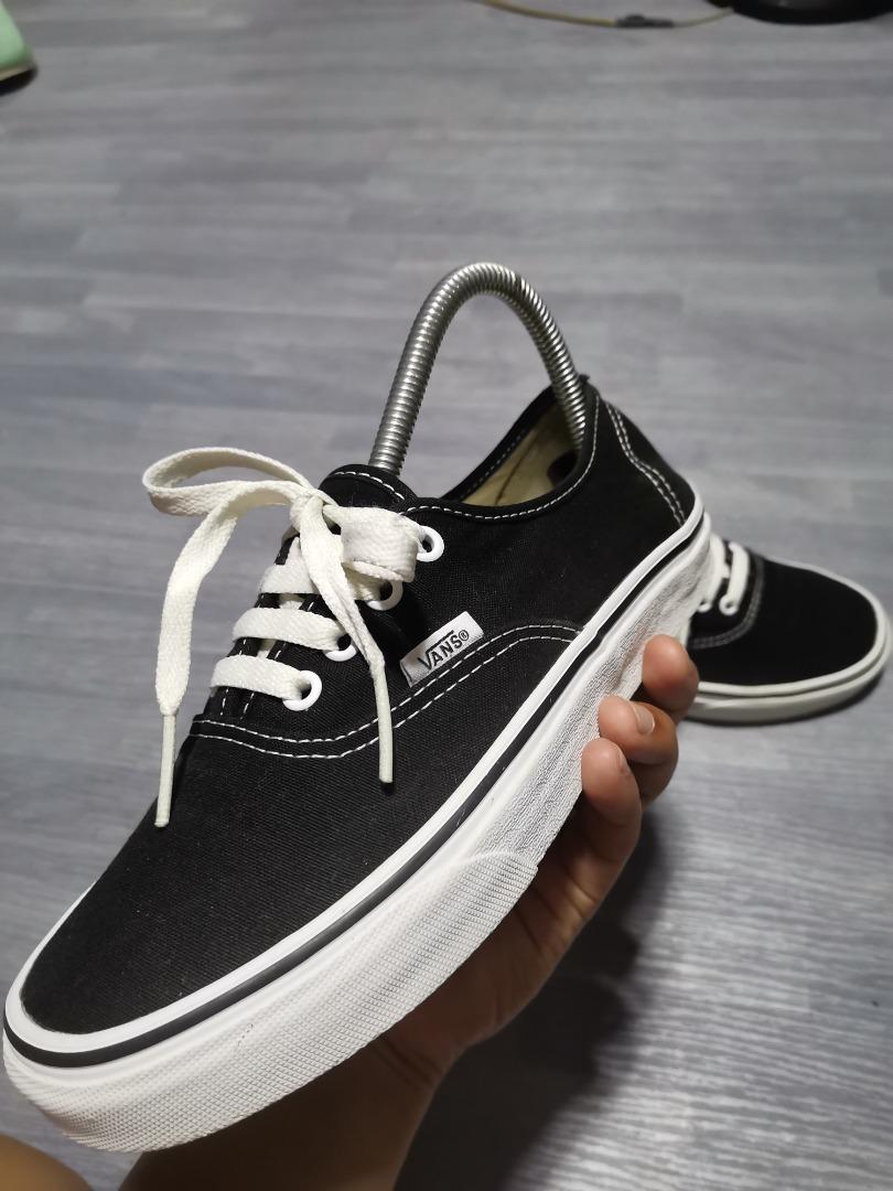Black authentic vans size 6 hotsell