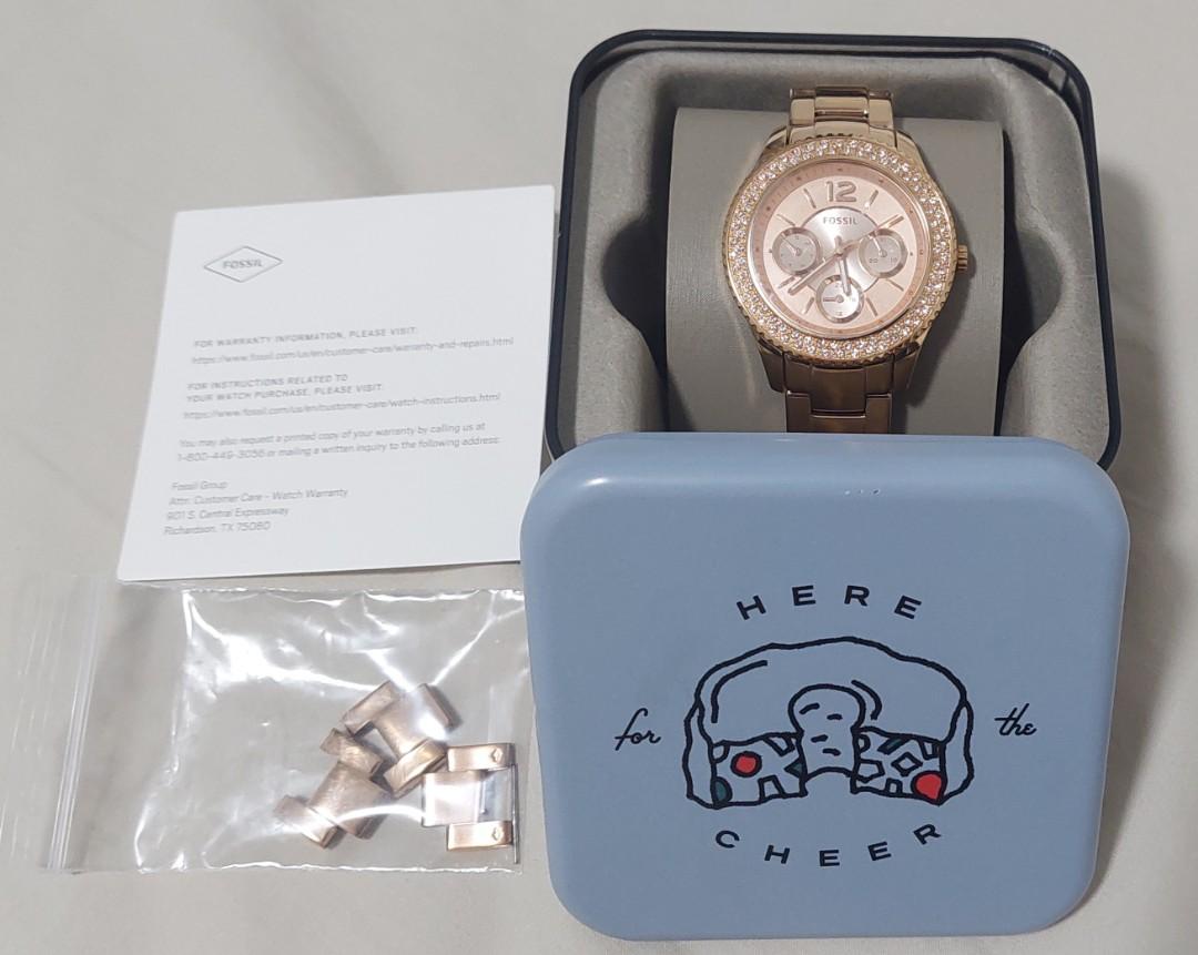 Original Fossil Watch Rose Gold (Category: Women's Watches) located in Manila. Submitted by ShopMyCloset (Listing ID 1189437615, Image 1). Description: Rarely used original fossil watch No flaws Minimal scratches from daily use Front and back still has the protector film Fixed price, no additional discount will be given SF shouldered by buyer.