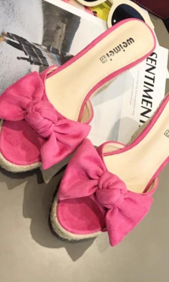 Fuchsia best sale pink shoes